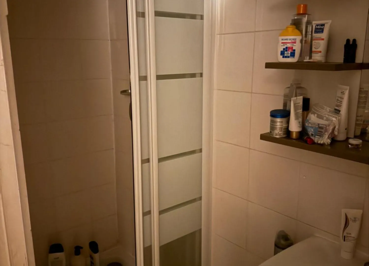 Central Place In Paris Homestay