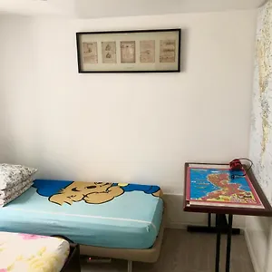 Art Beaubourg Homestay