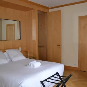 La D'auteuil, 16, Renovee Homestay