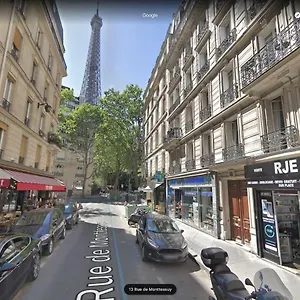 Tour Eiffel Homestay